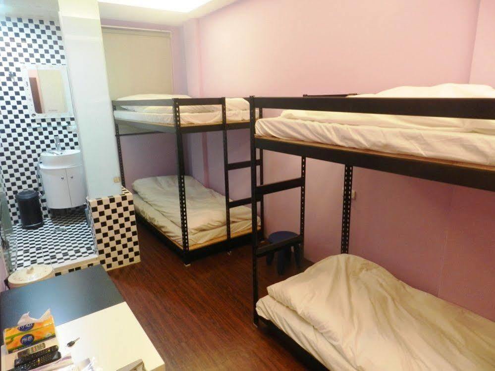 Hostel Feng Chia House Tchaj-čung Exteriér fotografie