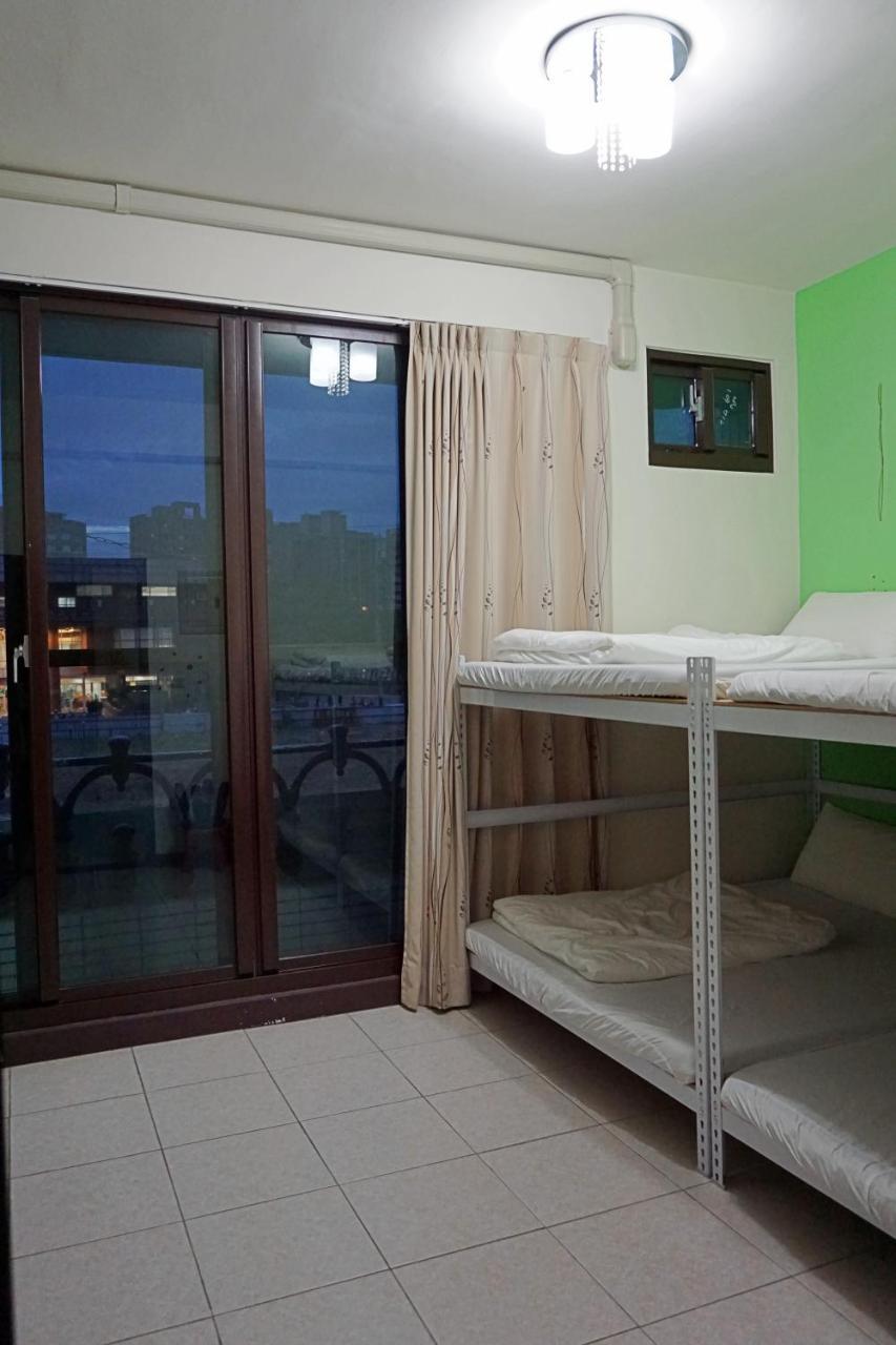 Hostel Feng Chia House Tchaj-čung Exteriér fotografie